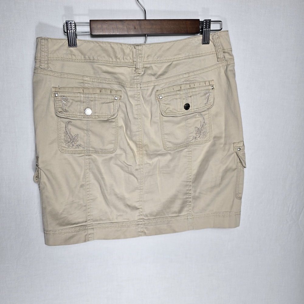 White House Black Market Women’s Size 6 Khaki Cargo Mini Skirt Embroidered - Picture 5 of 11